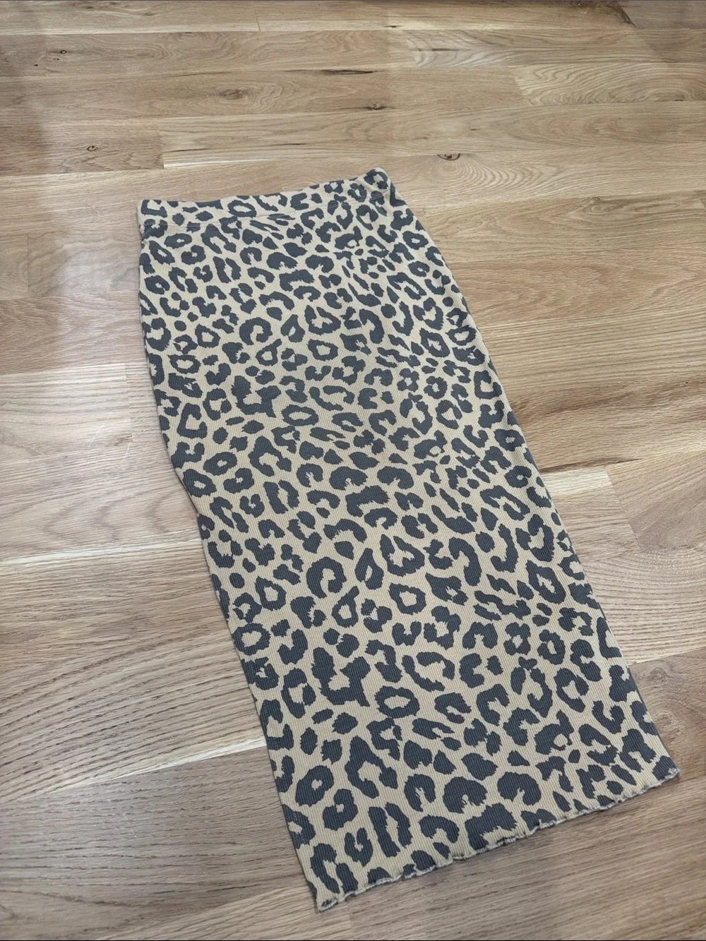 Ascot + Hart Gray Tan Leopard Print Ribbed Knit Maxi Skirt Size S